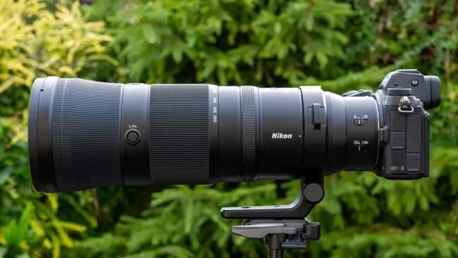 نقد و بررسی تخصصی لنز Nikon Z 180-600mm f/5.6-6.3 VR؛ انتخابی هوشمندانه برای عکاسان حرفه‌ای